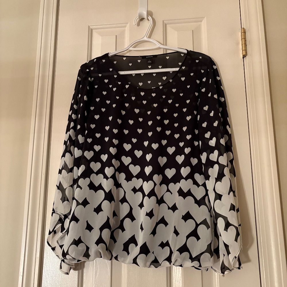 Alfani Size Large Heart Print Angel Sleeve Top